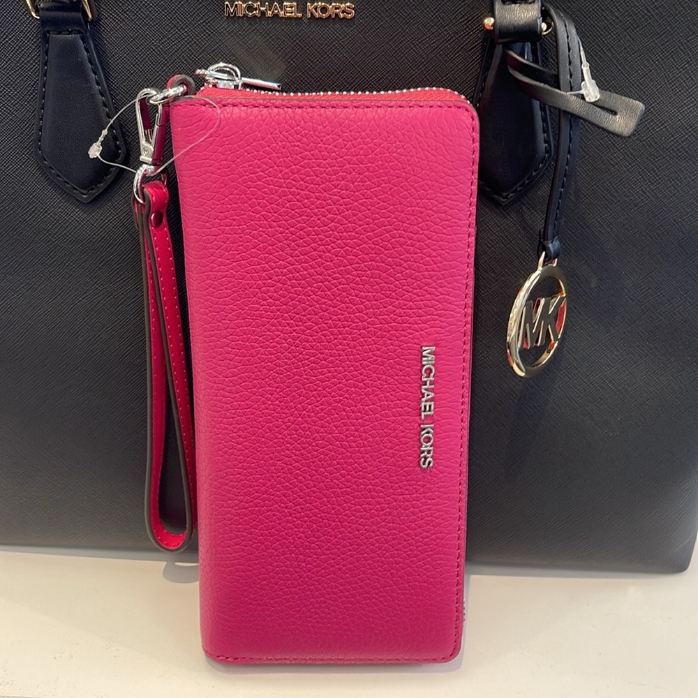 MICHAEL KORS JST 
Leather Continental Wristlet Phone Case Wallet 
Dragonfruit - Picture 11 of 16